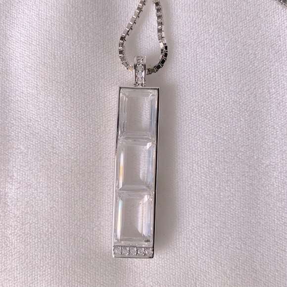 💥Host pick💥 Swarovski pendant necklace. - Picture 3 of 9